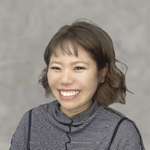 _WHITE 鳳店【アンダーバーホワイトオオトリテン】のスタッフ紹介。山上 美咲