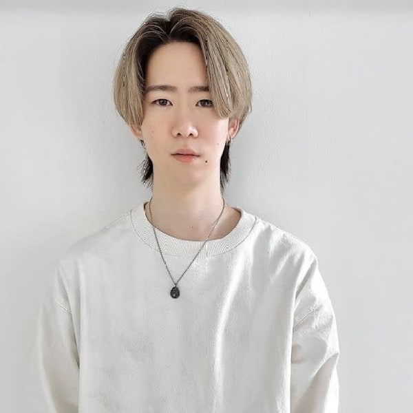 全席個室美容室 Zina 札幌大通 髪質改善&トリートメント【ビヨウシツ ジーナ サッポロオオドオリ カミシツカイゼン】のスタッフ紹介。冨木 雄斗