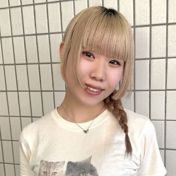 アイブロウサロン i'm 登戸店【眉毛専門店】【アイブロウサロン アイム ノボリトテン マユゲセンモンテン】のスタッフ紹介。マナミ