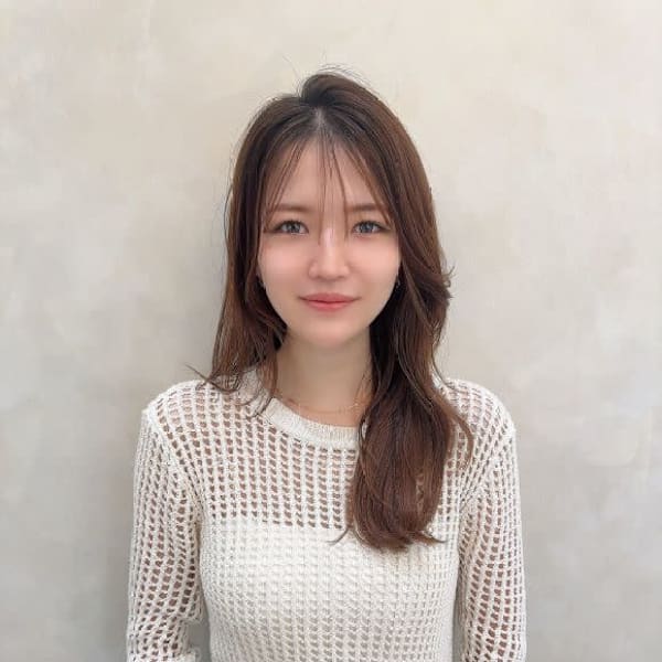 全席個室美容室 Zina 南草津 髪質改善＆トリートメント【ジーナ】【ゼンセキコシツビヨウシツジーナ ミナミクサツ カミシツカイゼンアンドトリートメント】のスタッフ紹介。宮城 麗可