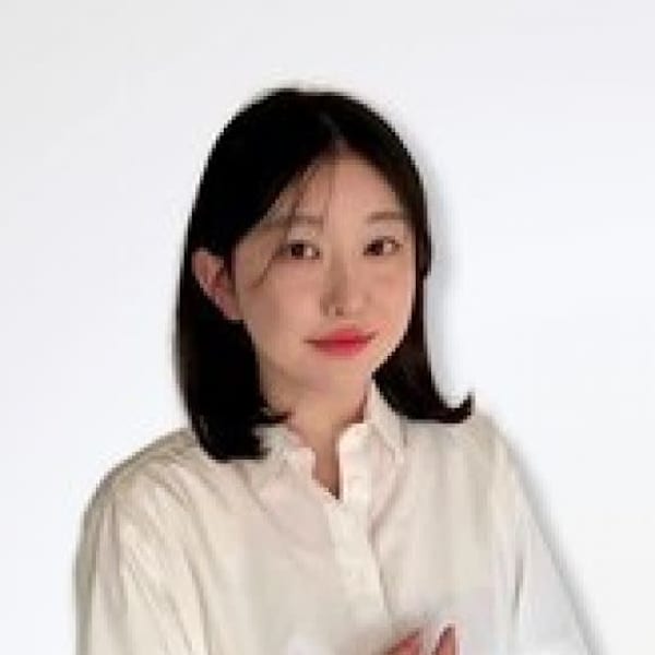 アイブロウサロン i'm 表参道店【眉毛専門店】【アイブロウサロン アイム オモテサンドウテン】のスタッフ紹介。コナツ 