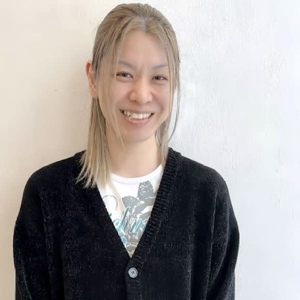 全席個室美容室 Zina 札幌 髪質改善＆トリートメント【ゼンセキコシツビヨウシツ ジーナ サッポロ カミシツカイゼン】のスタッフ紹介。今泉 大樹