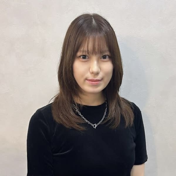 アイブロウサロン i'm つくば店【眉毛専門店】【アイブロウサロン アイム ツクバテン マユゲセンモンテン】のスタッフ紹介。ミホ 