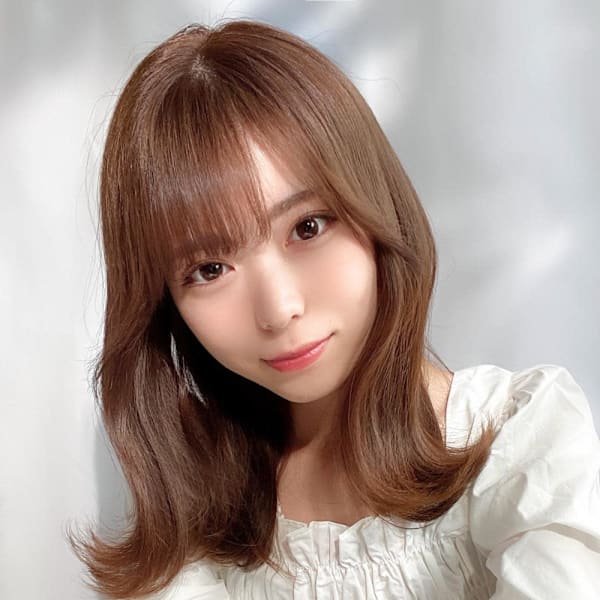 シースルーぱっつん前髪で結んでかわいいフェイスレイヤー