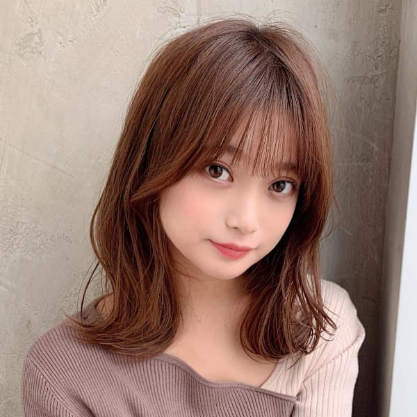 シースルーぱっつん前髪で結んでかわいいフェイスレイヤー