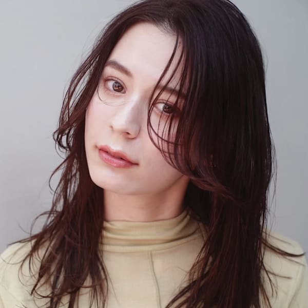 curtain bang Bordeaux color