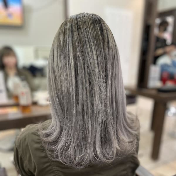 プラチナグレイカラー【新小岩】