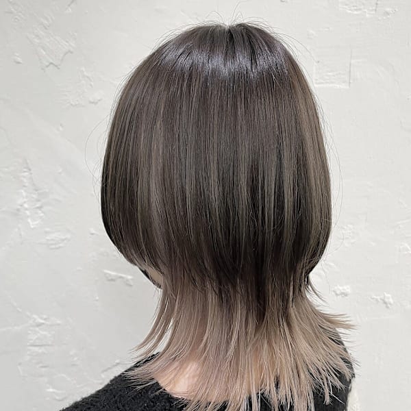 ミディアムウルフ×インナーカラー