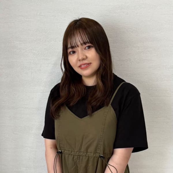 soi -ソワ-  by AROMA hair【ソワ バイ アロマヘアー】のスタッフ紹介。YUI