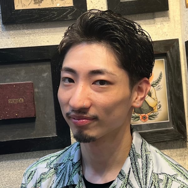 ヒロ銀座 大阪本店【ヒロギンザ オオサカホンテン】のスタッフ紹介。澤田 亮之介