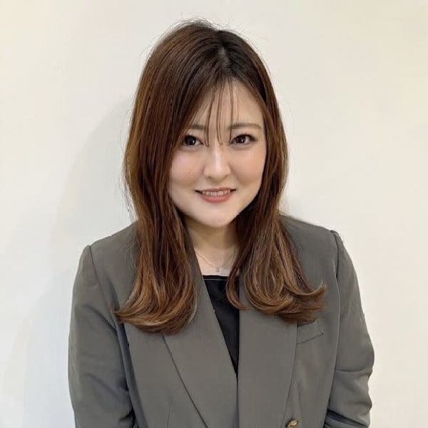 Zina 北千住 髪質改善&トリートメント&艶髪【ジーナキタセンジュカミシツカイゼン トリートメント ツヤガミ】のスタッフ紹介。松園 優香 1階