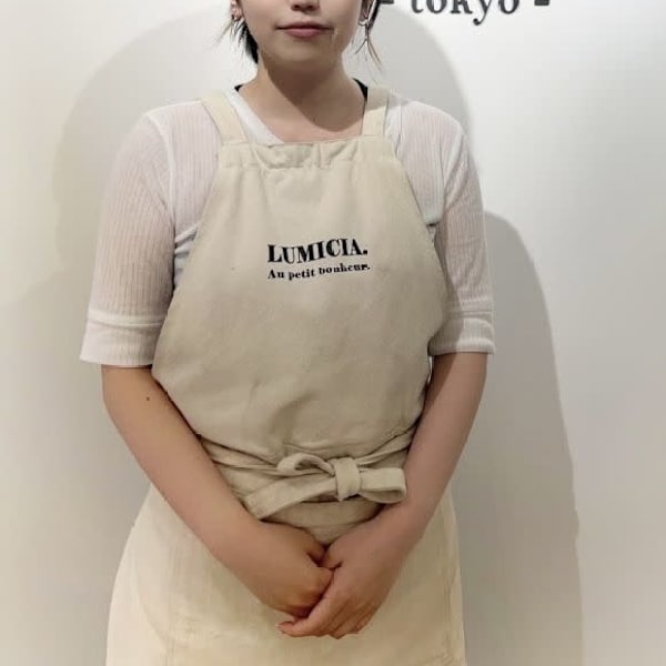 アイブロウサロンLUMICIA.-TOKYO-福岡天神店【眉毛専門店】【アイブロウサロン ルミシアトウキョウ フクオカテンジンテン　マユゲセンモンテン】のスタッフ紹介。チナ マユ
