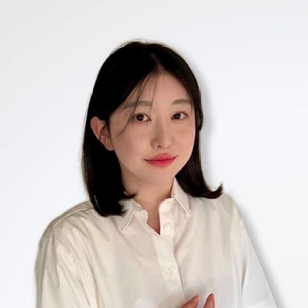 アイブロウサロン i'm 表参道骨董通り店【眉毛専門店】【アイブロウサロン アイム オモテサンドウコットウドオリテン マユゲセンモンテン】のスタッフ紹介。コナツ 