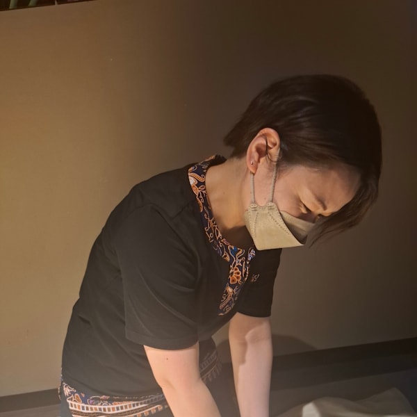 Asian Healing Salon Ayu-ra【アジアンヒーリングサロンアユーラ】のスタッフ紹介。チヅル