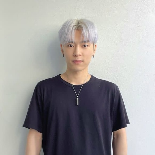 Zina 銀座中央通り 髪質改善&トリートメント&艶髪【ジーナ ギンザチュウオウドオリ カミシツカイゼン ツヤガミ】のスタッフ紹介。眞下 透羽