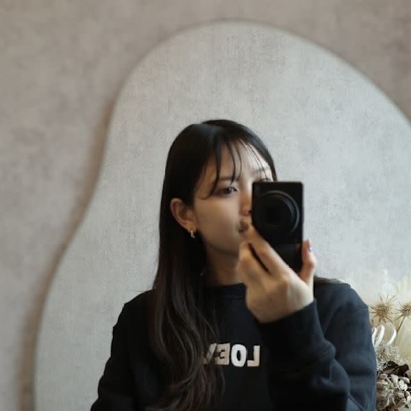 yuyu |Lits. アイラッシュ&アイブロウ 表参道本店【ハリウッドブロウ/パリジェンヌ】