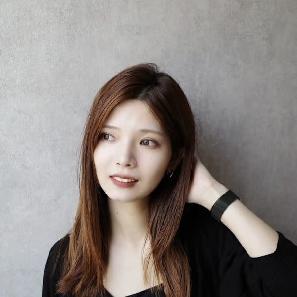 yumi |Lits. アイラッシュ&アイブロウ 表参道本店【ハリウッドブロウ/パリジェンヌ】