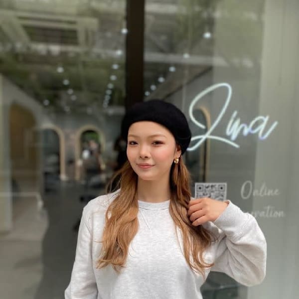 Zina 博多筑紫口 髪質改善＆トリートメント＆艶髪【ジーナ ハカタチクシグチ カミシツカイゼン トリートメント】のスタッフ紹介。A i m i  