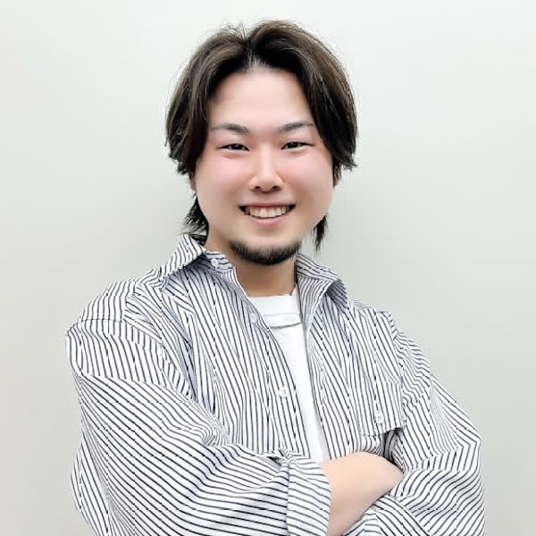 Lond ciel 横浜【ロンドシエルヨコハマ】のスタッフ紹介。橋口　縮毛 レイヤー