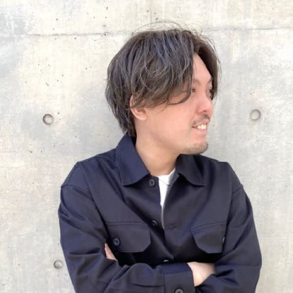 Zina 梅田 髪質改善&トリートメント&艶髪【ジーナ】【ジーナ ウメダ カミシツカイゼンアンドトリートメントアンドツヤガミ ジーナ】のスタッフ紹介。末武 秀樹