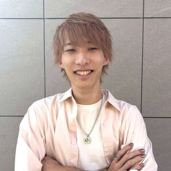 全席個室美容室 Zina 高槻 髪質改善&トリートメント【コシツビヨウシツジーナタカツキカミシツカイゼントリートメント】のスタッフ紹介。中本 輝人