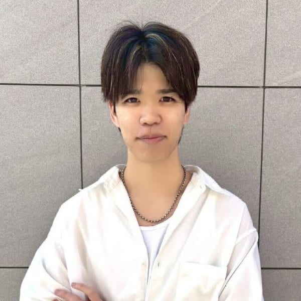 全席個室美容室 Zina 高槻 髪質改善&トリートメント【コシツビヨウシツジーナタカツキカミシツカイゼントリートメント】のスタッフ紹介。福原 優介