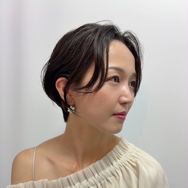 ナチュラルな大人のショートヘア　