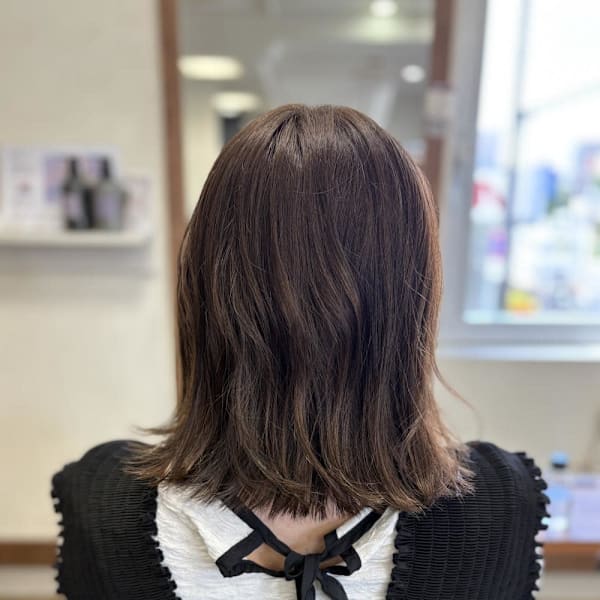ミディアムボブとナチュラルカラーのマリアージュ|No.2128