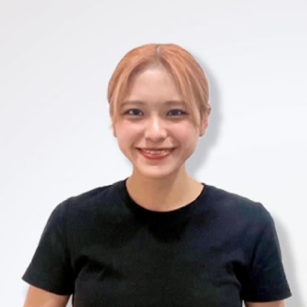 アイブロウサロン i'm 熊本店【眉毛専門店】【アイブロウサロン アイム クマモトテン マユゲセンモンテン】のスタッフ紹介。メグミ 