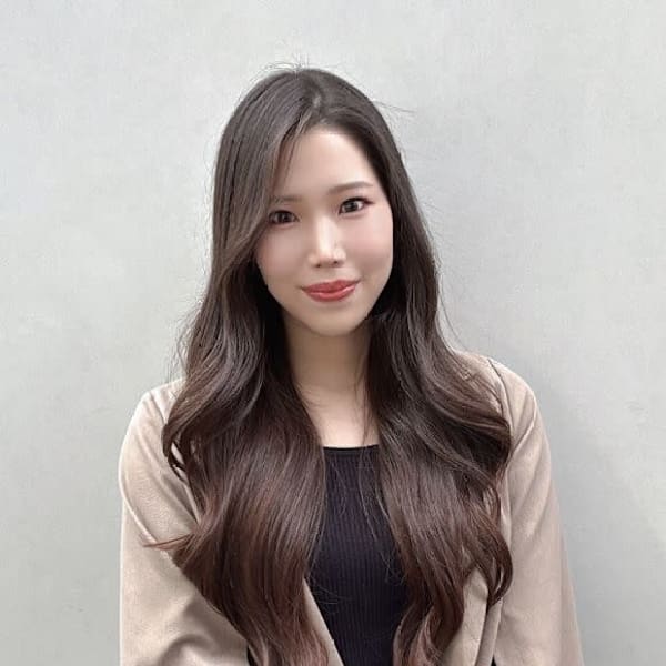 須田 ゆかり|Zina セントラル銀座  髪質改善&トリートメント