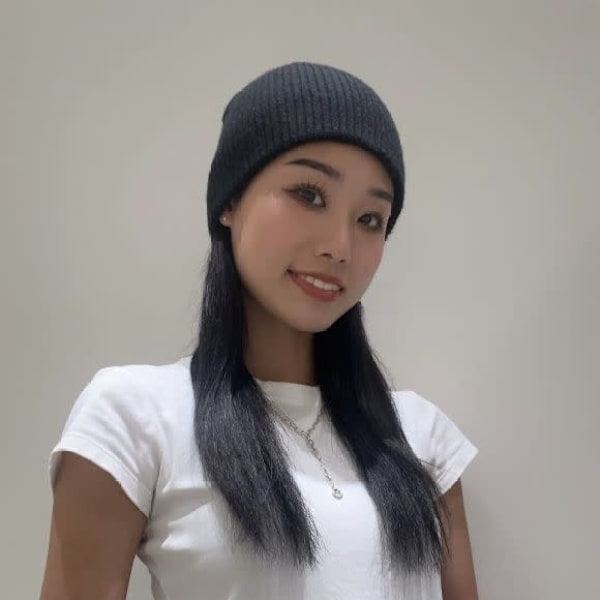 アイブロウサロン i'm 尼崎店【眉毛専門店】【アイブロウサロン アイム アマガサキテン マユゲセンモン】のスタッフ紹介。ユウカ