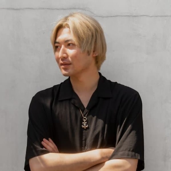 Lond vallee 渋谷店【ロンドヴァリー シブヤテン】のスタッフ紹介。翔平 髪質改善