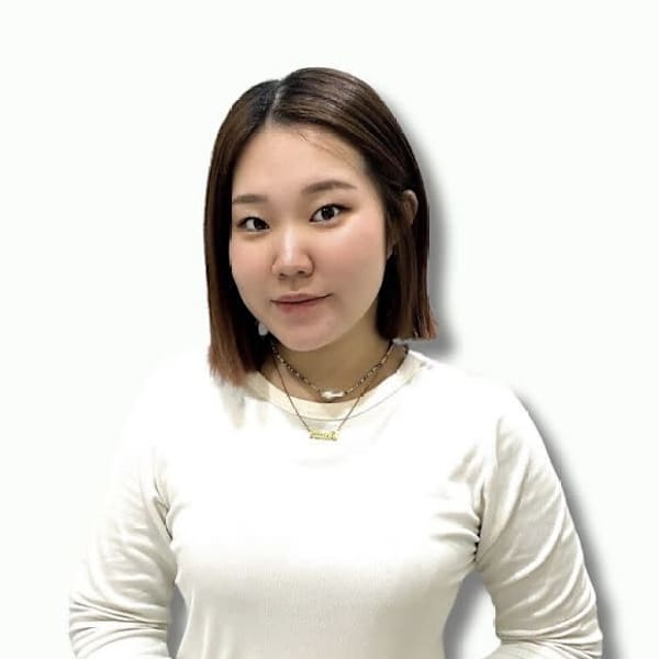 アイブロウサロン i'm 高松店【眉毛専門店】【アイブロウサロン アイム タカマツテン マユゲセンモンテン】のスタッフ紹介。カリン