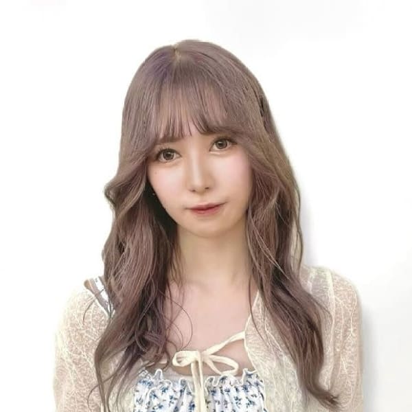 アイブロウサロン i'm 大宮西口店【眉毛専門店】【アイブロウサロン アイム オオミヤニシグチテン マユゲセンモンテン】のスタッフ紹介。リノ