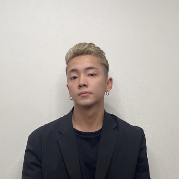 _WHITE 京橋店【アンダーバーホワイトキョウバシテン】のスタッフ紹介。新田 隆介