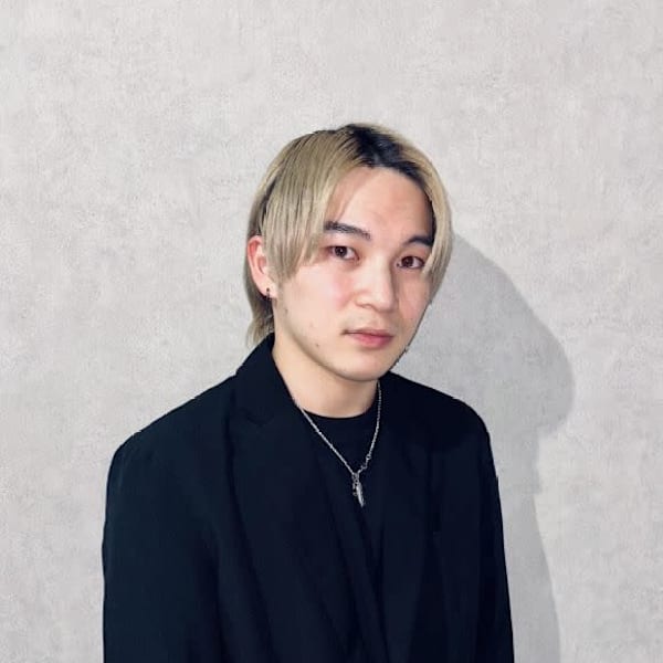 _WHITE 京橋店【アンダーバーホワイトキョウバシテン】のスタッフ紹介。Hiro