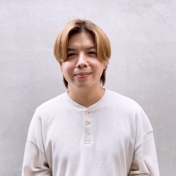 Zina 京都河原町 韓国顔周りカット/前髪カット/髪質改善【ジーナ】【ジーナ キョウトカワラマチ カンコクカオマワリカット マエガミカット カミシツカイゼン】のスタッフ紹介。中澤 瑠綺哉