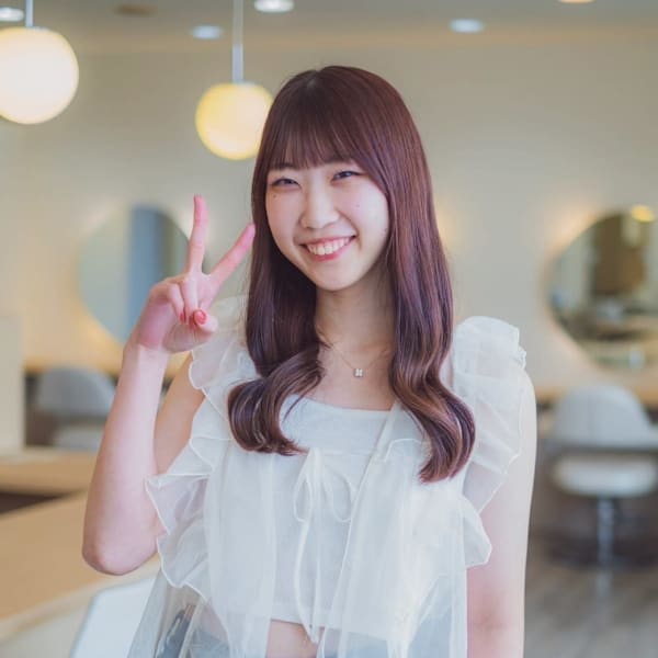 ACCOLE milieu【アコレヘアメイクミリュー】のスタッフ紹介。南田　晴香