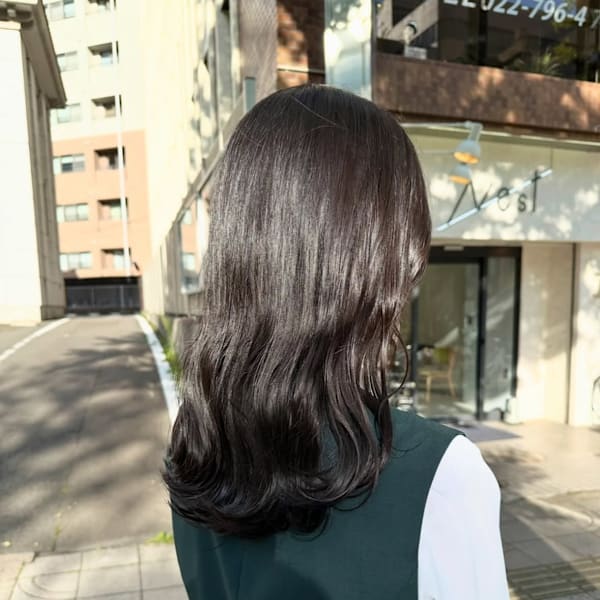 ゆる巻きコテ仕上げロングヘア