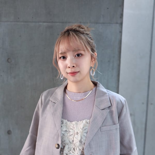 eL横浜west 【エル ウエスト】【エルヨコハマウエスト】のスタッフ紹介。Rina