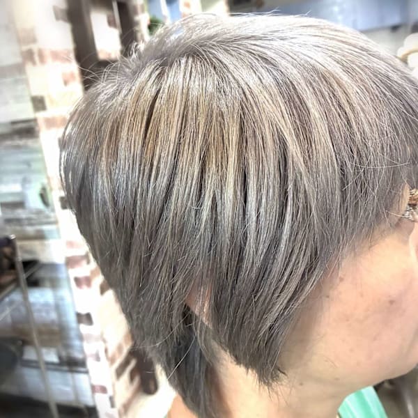 Petit Repos美容室白髪ぼかしハイライト|Petit Repos美容室