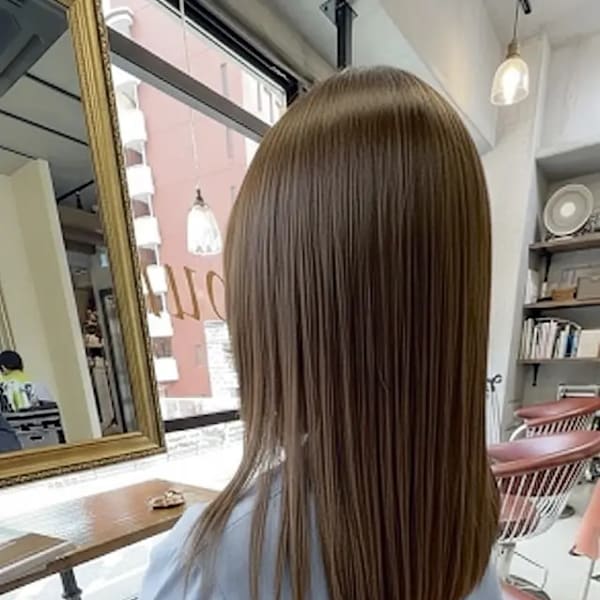 ナチュラルストレートヘア