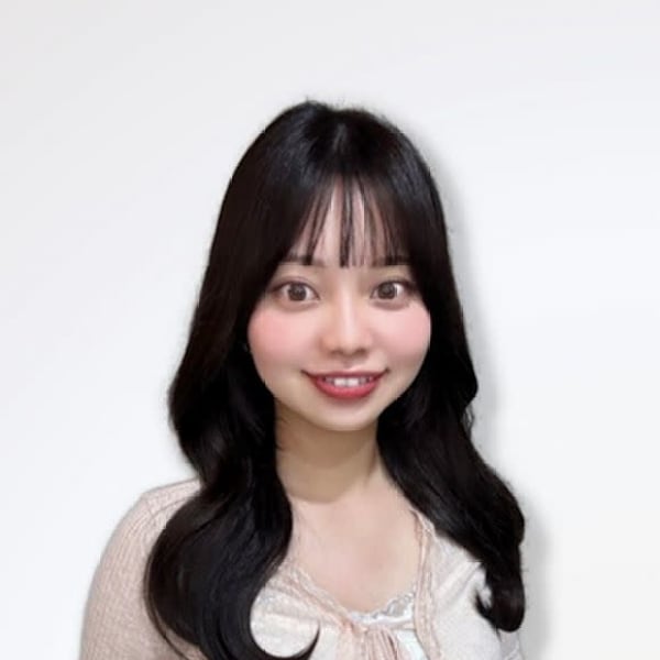 アイブロウサロン i'm 新宿三丁目店【眉毛専門店】【アイブロウサロン アイム シンジュクサンチョウメテン】のスタッフ紹介。マナ 