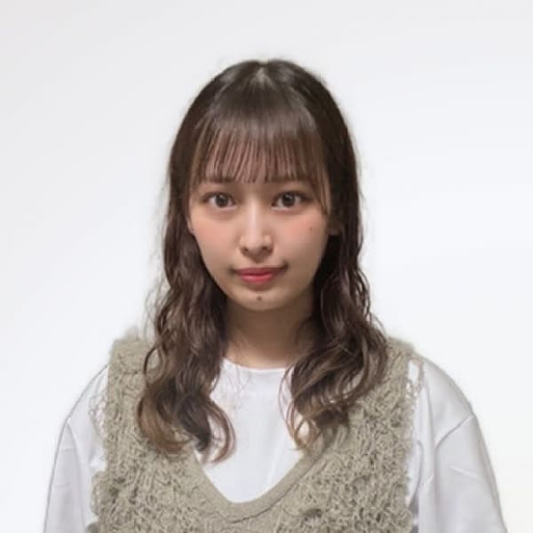 アイブロウサロン i'm 新宿三丁目店【眉毛専門店】【アイブロウサロン アイム シンジュクサンチョウメテン】のスタッフ紹介。シホ 