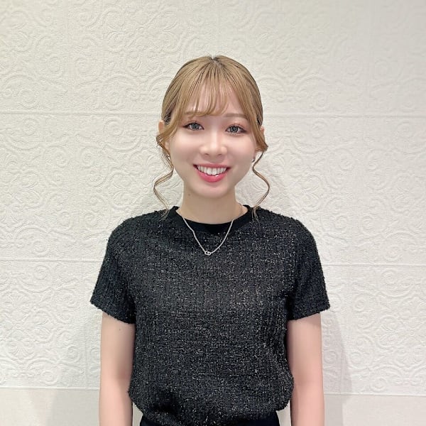 HAIR & MAKE EARTH 大曽根店【ヘアメイクアース オゾネテン】のスタッフ紹介。堀江優妃