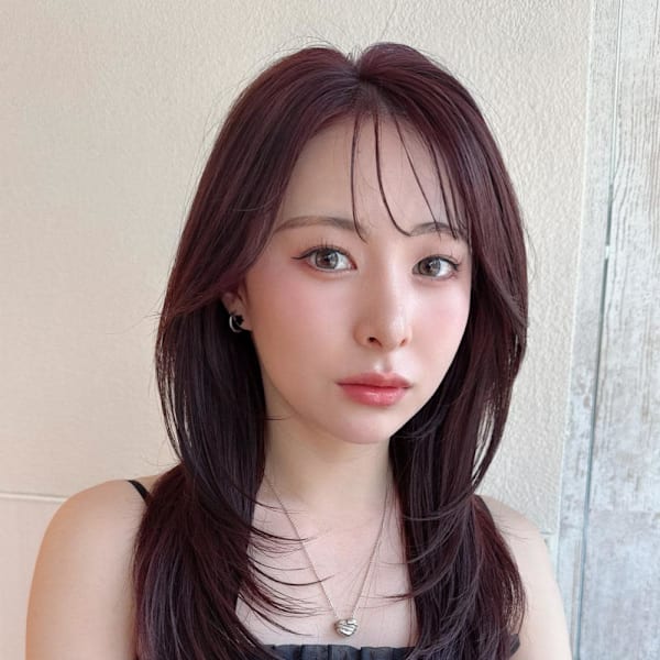 大人かわいいくびれヘアセミロング × ミルクティーベージュ