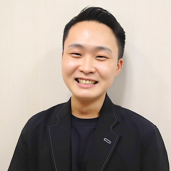 ヘアーサロン ソシエ 新百合ヶ丘店【ヘアーサロン ソシエ シンユリガオカテン】のスタッフ紹介。木下 史也