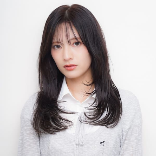 ラベンダーグレージュ レイヤーカット ストレート ロング|髪質改善 SEPT. 天神大名