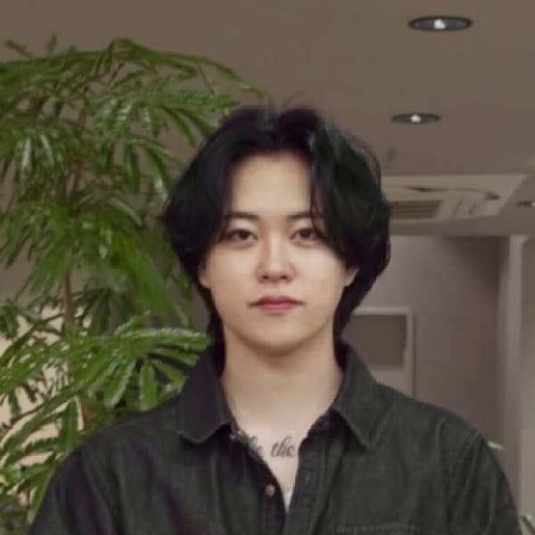 全席個室美容室 Zina 川崎 髪質改善&トリートメント【ゼンセキコシツビヨウシツ ジーナ カワサキ カミシツカイゼン】のスタッフ紹介。eito