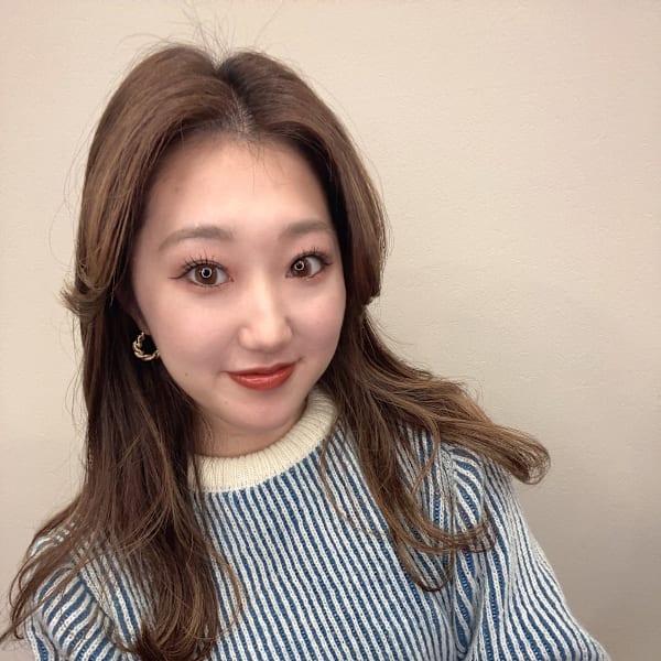 DECO HAIR kiitos【デコヘアーキートス】のスタッフ紹介。藤本 彩果